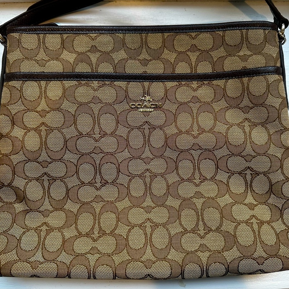 Coach Messengers Bag. Excellent condition.